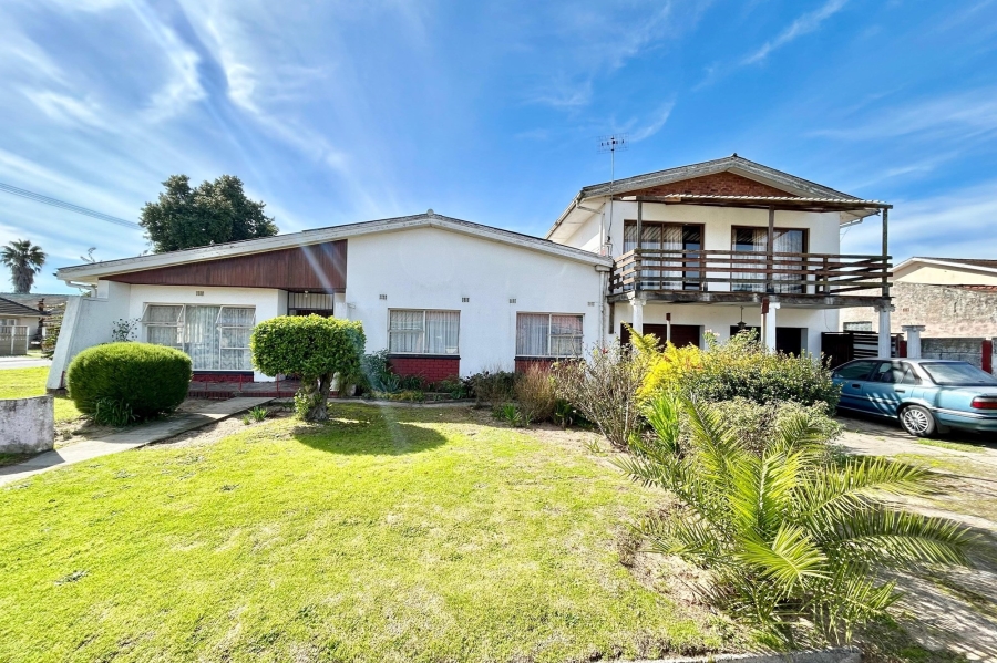 4 Bedroom Property for Sale in Belmont Park Western Cape